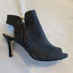 Adrienne Vittadini Grey Suede Booties Size 8 1/2